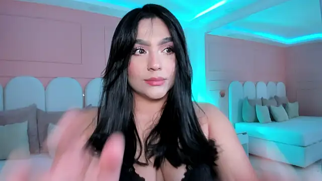 eva sainnt online show from April 3, 4:08 am