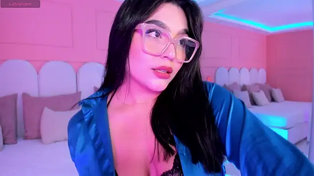 eva sainnt online show from February 28, 4:23 am