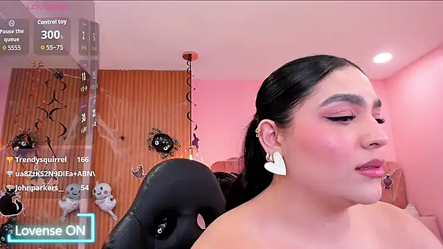 Snapshot of eva_sainnt chatting on October 14, 4:02 am eva sainnt online show from October 14, 4:02 am