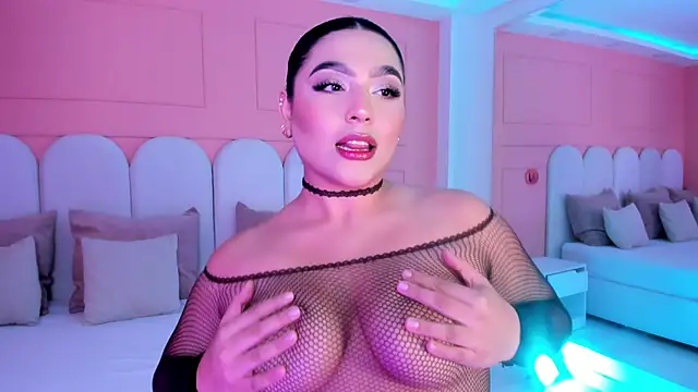 eva sainnt online show from March 20, 3:29 am