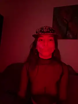 CosmiccAlai online show from March 18, 12:17 pm