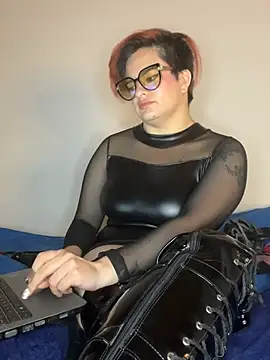 Snapshot of Mistress_Niky_ chatting on March 21, 1:34 am Mistress Niky online show from March 21, 1:34 am
