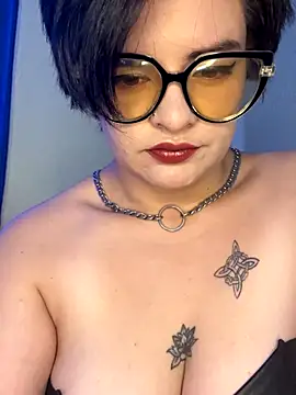 Snapshot of Mistress_Niky_ chatting on October 9, 5:35 pm Mistress Niky online show from October 9, 5:35 pm