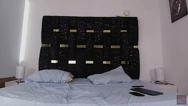 chris blake   online show from April 16, 9:39 pm