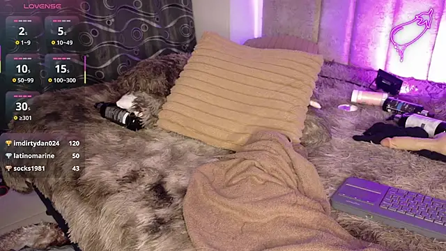 natasha  black online show from December 19, 7:22 am