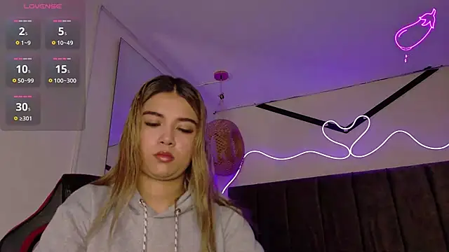 natasha  black online show from October 28, 7:35 pm