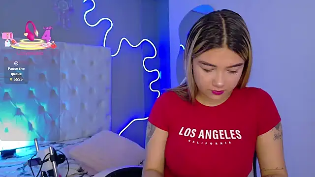 natasha  black online show from November 7, 7:40 pm