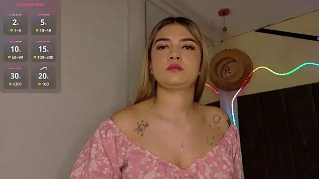 natasha  black online show from December 4, 7:35 pm