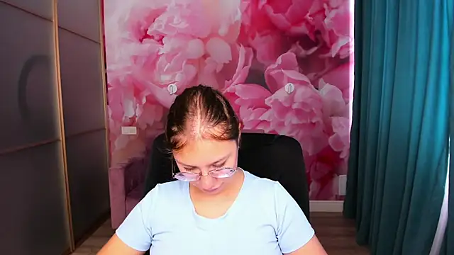 AngelinaLow online show from September 21, 11:26 am