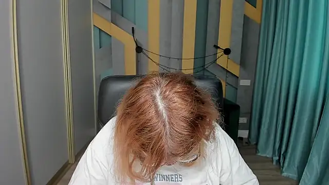 AngelinaLow online show from December 22, 12:27 pm