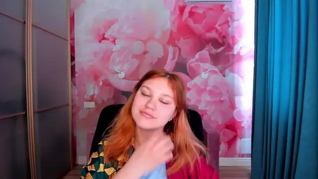 AngelinaLow online show from April 24, 11:45 am