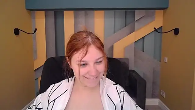 AngelinaLow online show from April 13, 11:25 am