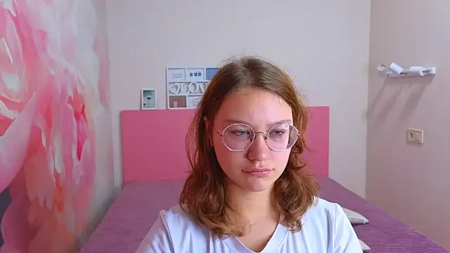 AngelinaLow online show from November 12, 12:31 pm