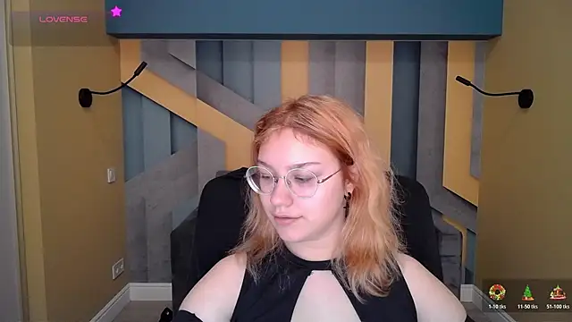 AngelinaLow online show from December 1, 12:28 pm