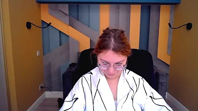 AngelinaLow online show from February 19, 12:35 pm