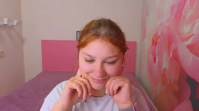AngelinaLow online show from May 19, 11:28 am