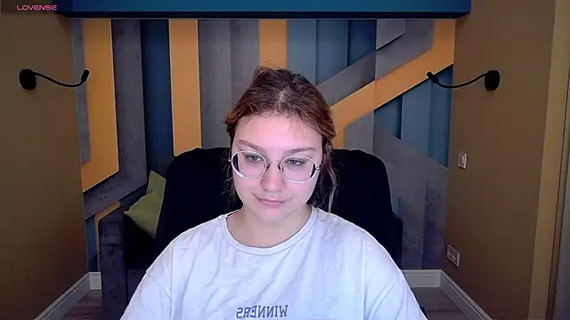 AngelinaLow online show from February 26, 12:27 pm