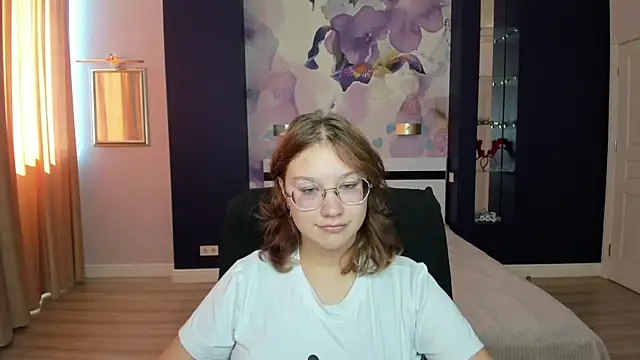 AngelinaLow online show from September 27, 11:27 am