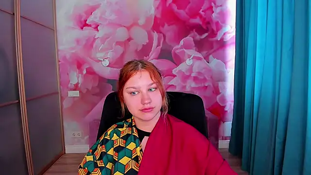 AngelinaLow online show from May 9, 11:24 am