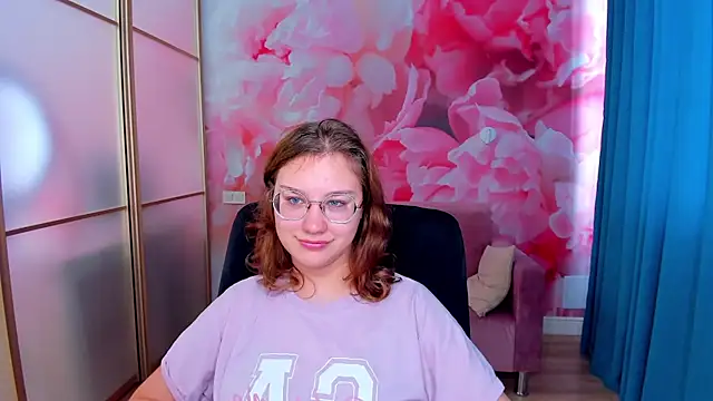 AngelinaLow online show from November 21, 12:26 pm