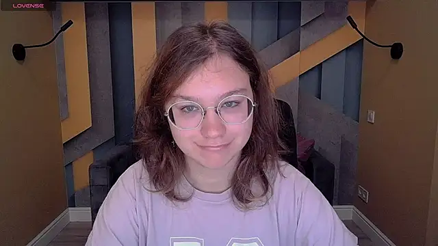 AngelinaLow online show from November 16, 6:29 am