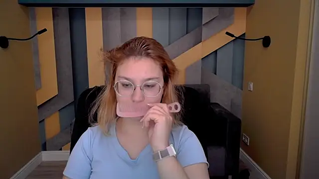 AngelinaLow online show from January 5, 5:27 pm