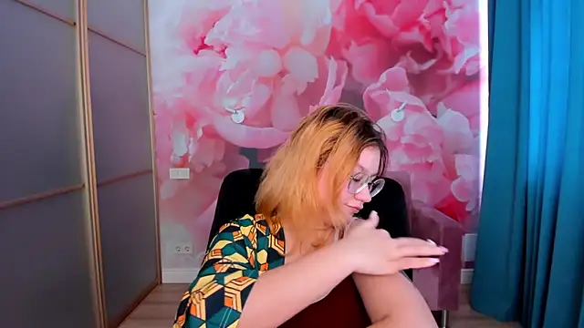 AngelinaLow online show from February 10, 12:48 pm