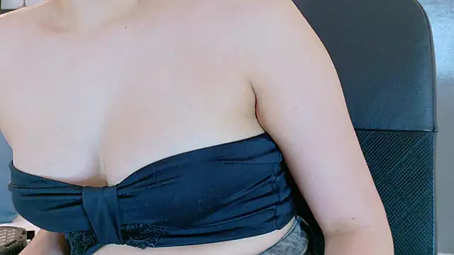 Snapshot of Kathe_sweetness chatting on September 9, 11:41 am Kathe sweetness online show from September 9, 11:41 am