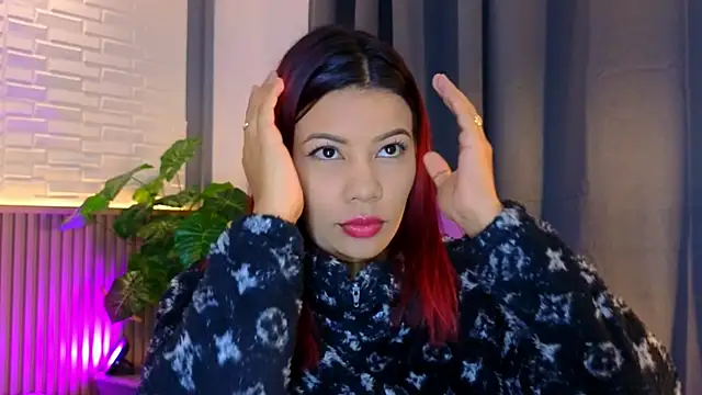 TiffanyWalk online show from November 10, 10:53 am