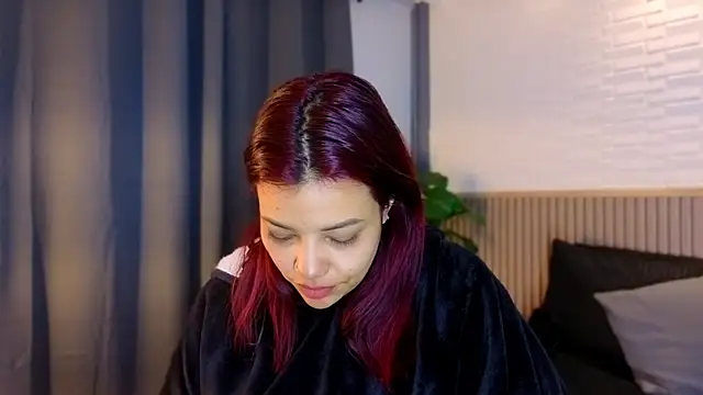 Snapshot of TiffanyWalk chatting on January 10, 11:49 am TiffanyWalk online show from January 10, 11:49 am