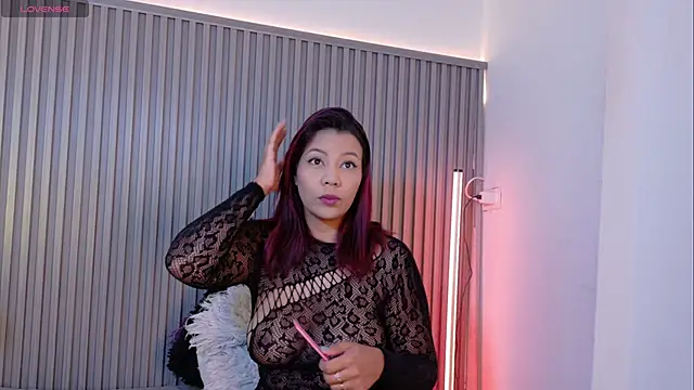 TiffanyWalk online show from November 27, 11:32 am