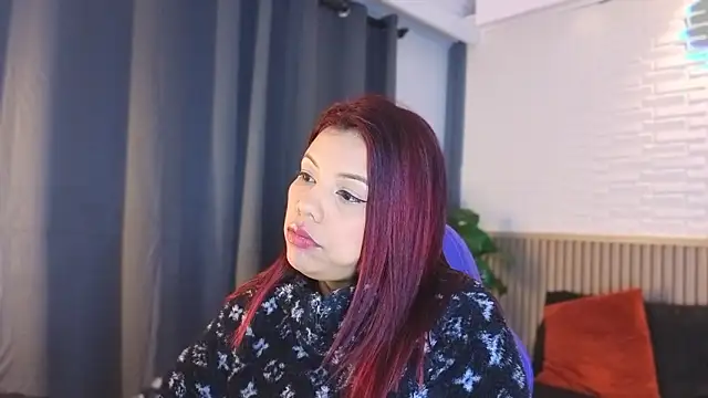 Snapshot of TiffanyWalk chatting on January 16, 11:36 am TiffanyWalk online show from January 16, 11:36 am