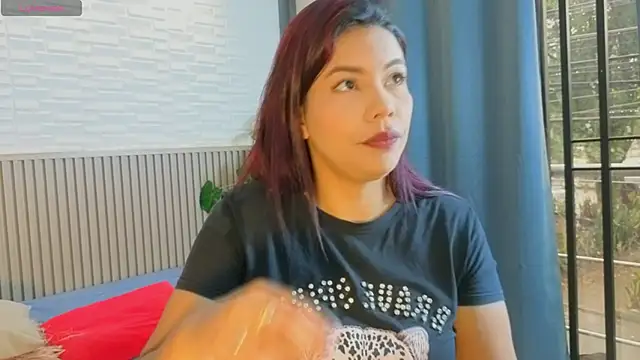 TiffanyWalk online show from April 16, 12:39 pm