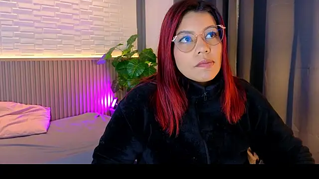 TiffanyWalk online show from October 27, 11:55 am