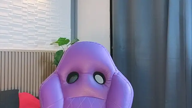 TiffanyWalk online show from March 3, 12:34 pm