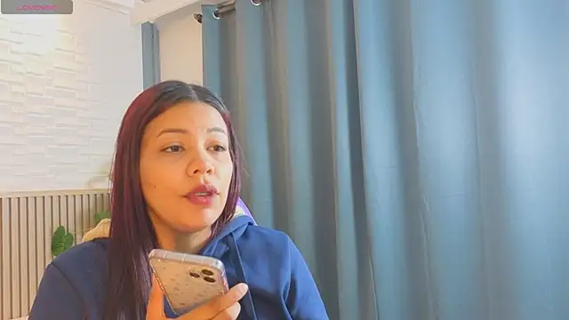 TiffanyWalk online show from April 14, 12:21 pm