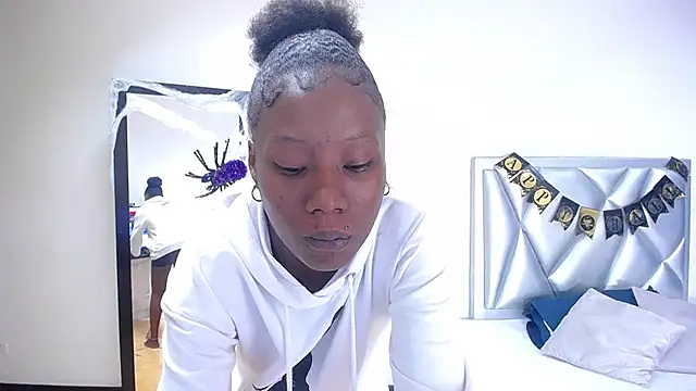 Snapshot of goldenn_ass1 chatting on October 24, 3:27 am goldenn ass1 online show from October 24, 3:27 am