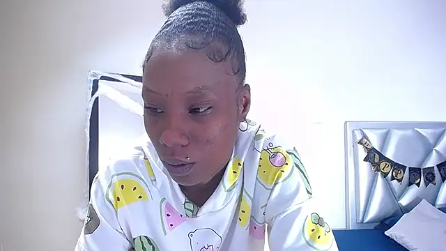 Snapshot of goldenn_ass1 chatting on October 31, 3:25 am goldenn ass1 online show from October 31, 3:25 am