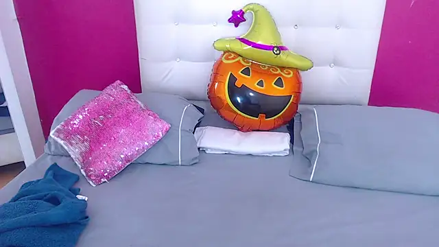 Snapshot of goldenn_ass1 chatting on November 13, 10:24 pm goldenn ass1 online show from November 13, 10:24 pm