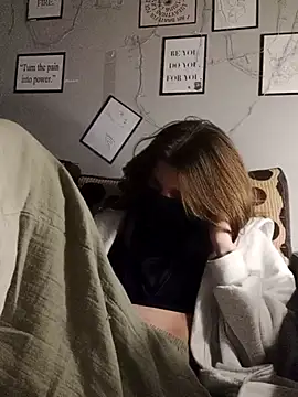 Snapshot of felimelii chatting on March 19, 11:25 pm felimelii online show from March 19, 11:25 pm