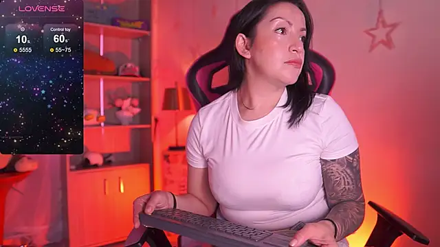 Madison Mayer online show from February 20, 1:02 pm