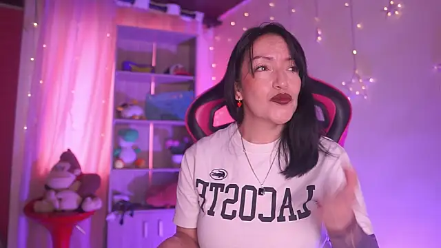 Snapshot of Madison_Mayer chatting on April 21, 12:45 pm Madison Mayer online show from April 21, 12:45 pm