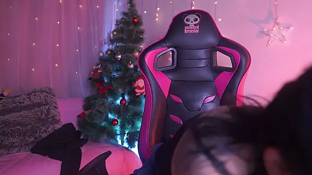 Madison Mayer online show from December 15, 12:55 pm