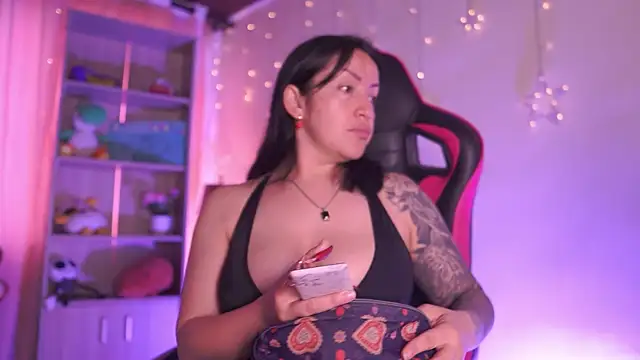 Madison Mayer online show from March 26, 12:36 pm