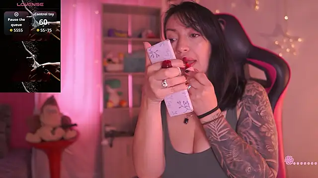 Madison Mayer online show from April 9, 12:22 pm