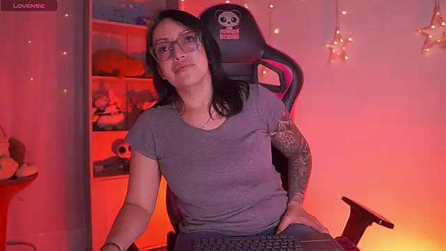 Madison Mayer online show from February 12, 2:06 pm