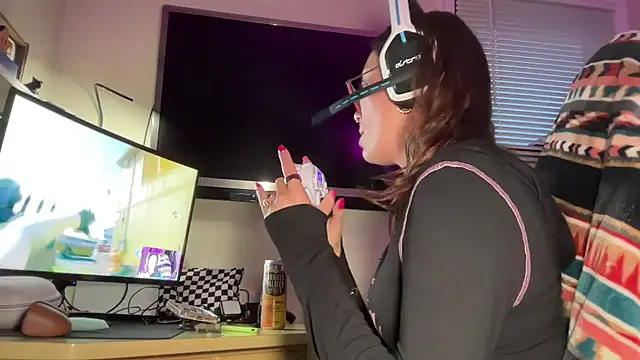 Snapshot of SpaceCowWhore chatting on September 9, 11:25 pm SpaceCowWhore online show from September 9, 11:25 pm