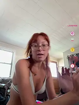 SpaceCowWhore online show from August 4, 1:37 pm