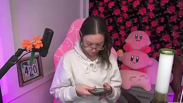 SpaceCowWhore online show from February 21, 7:05 pm