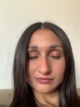 luci brecman online show from April 12, 9:40 pm